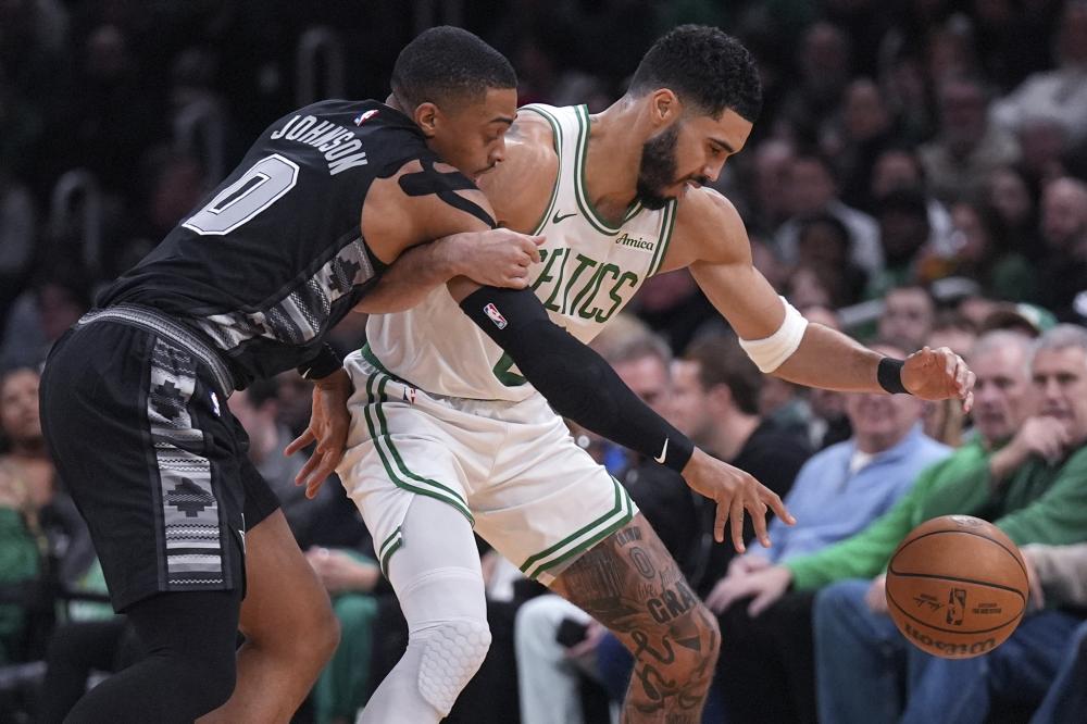 她们还加强 她们还加强