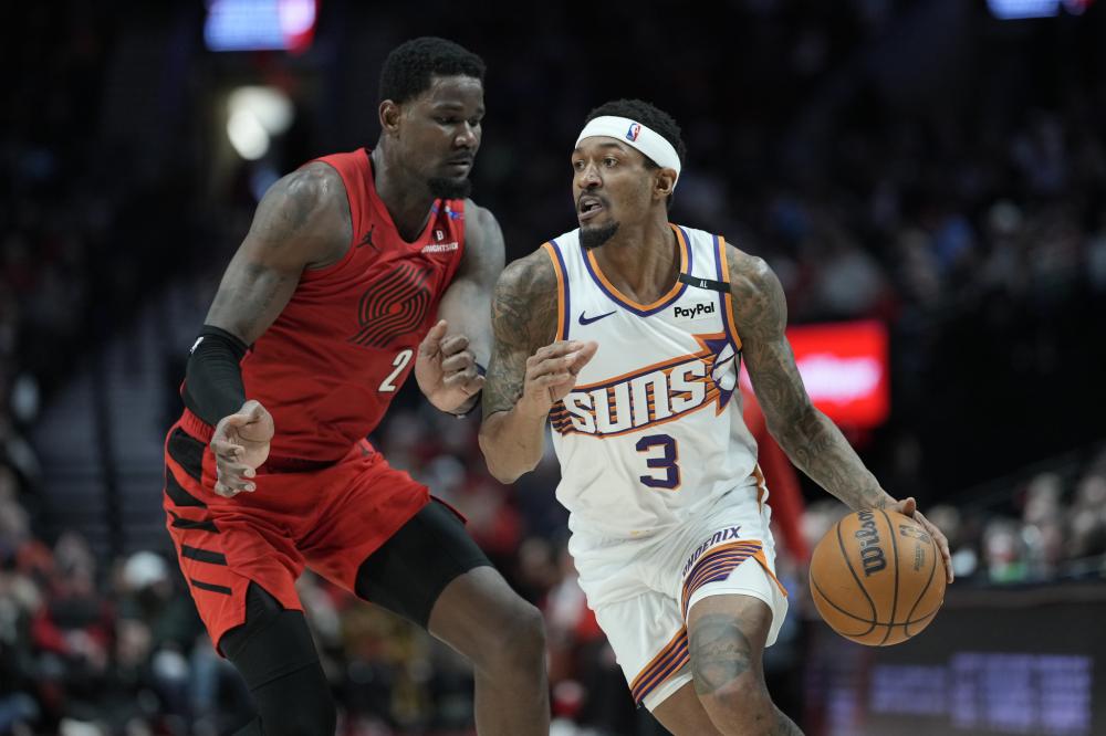 球员缓解疲 球员缓解疲